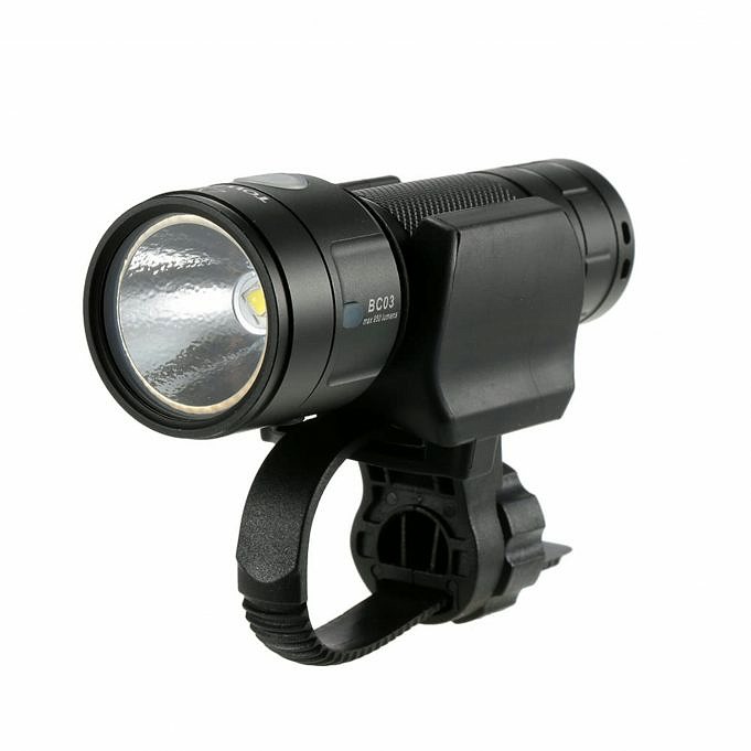 Examen De La Lampe De Poche LED Spotlight Shifter 2.0